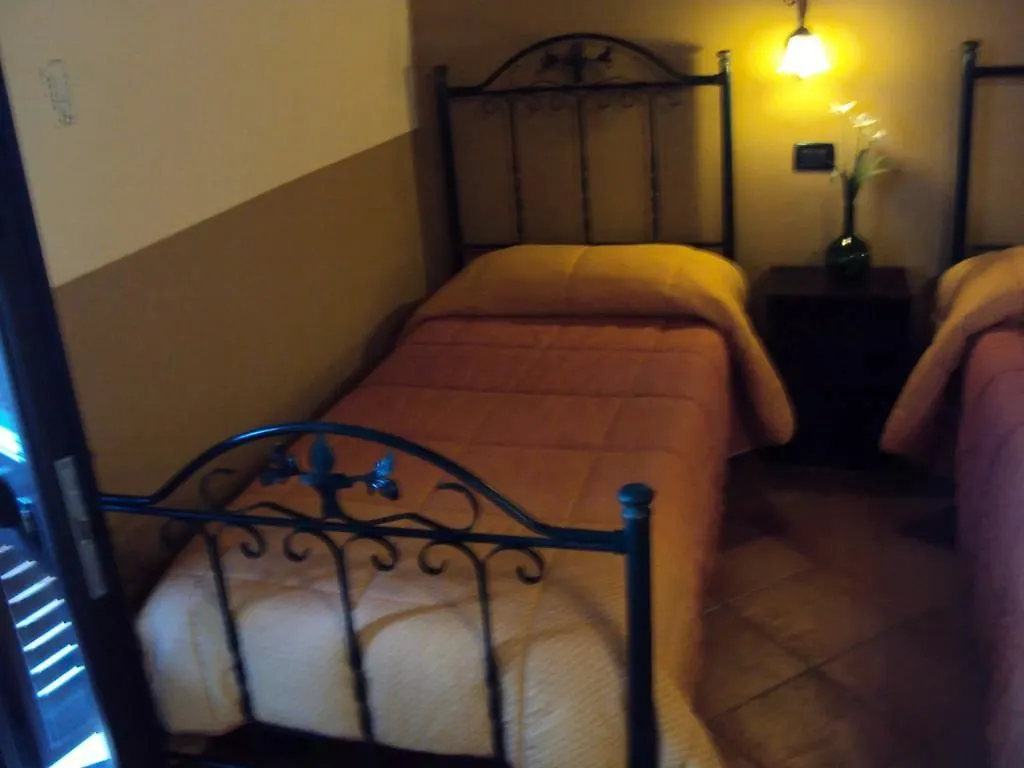 مزرعة للإقامة Agriturismo Il Pozzo Antico ماسكالي إيطاليا